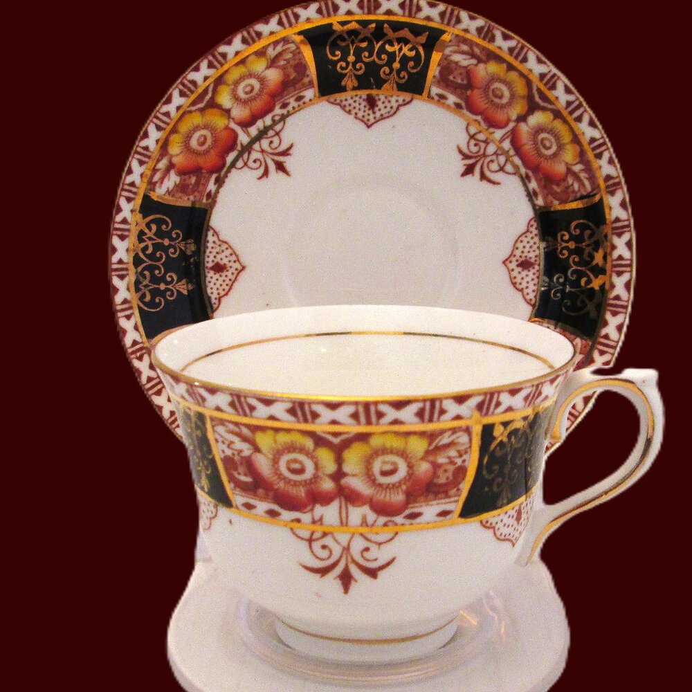 Vtg Colclough China cerca1930's cup & saucer of golds,black,oranges,yellow